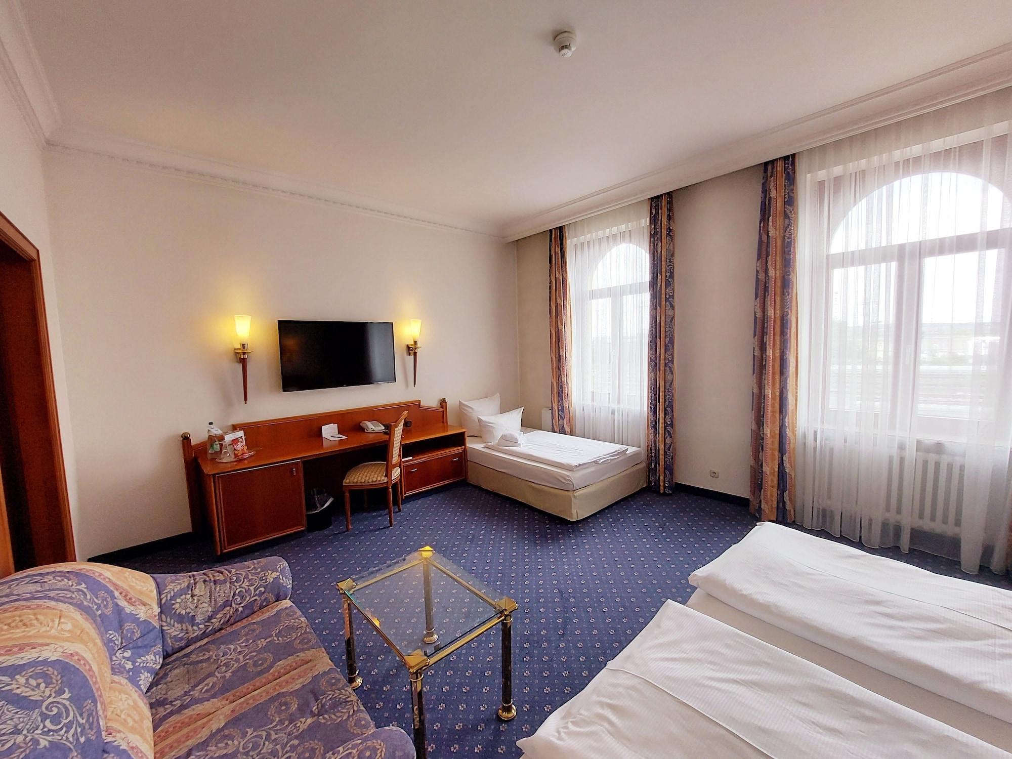 Hotel Bayerischer Hof Δρέσδη Εξωτερικό φωτογραφία