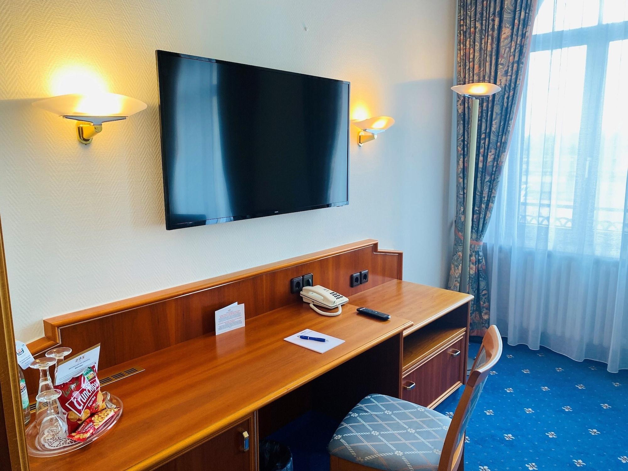 Hotel Bayerischer Hof Δρέσδη Εξωτερικό φωτογραφία