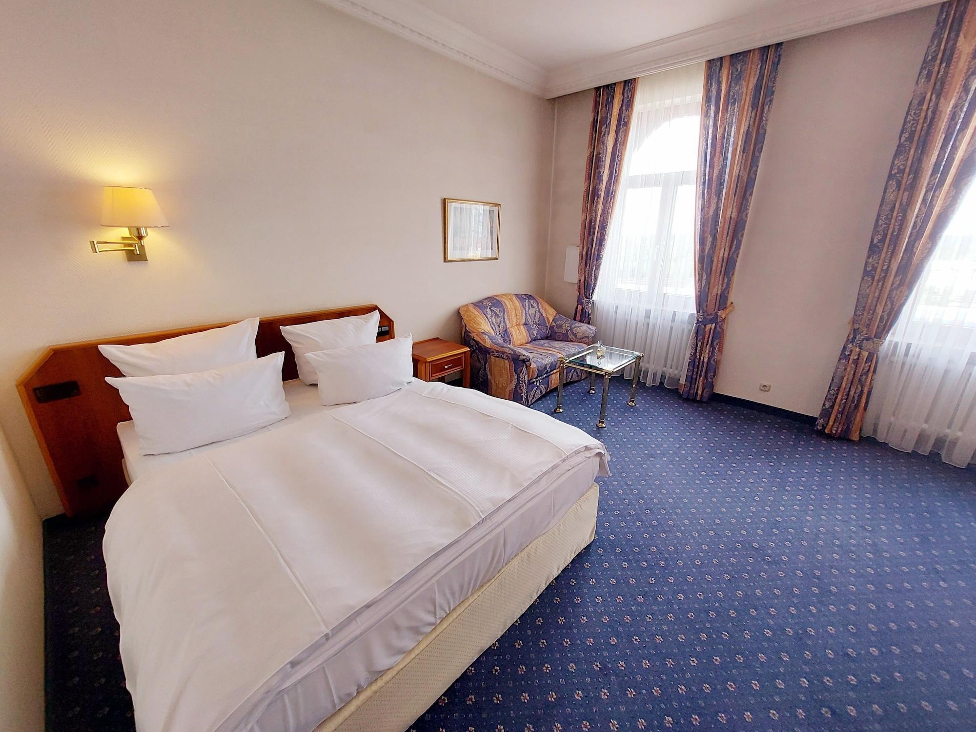 Hotel Bayerischer Hof Δρέσδη Εξωτερικό φωτογραφία