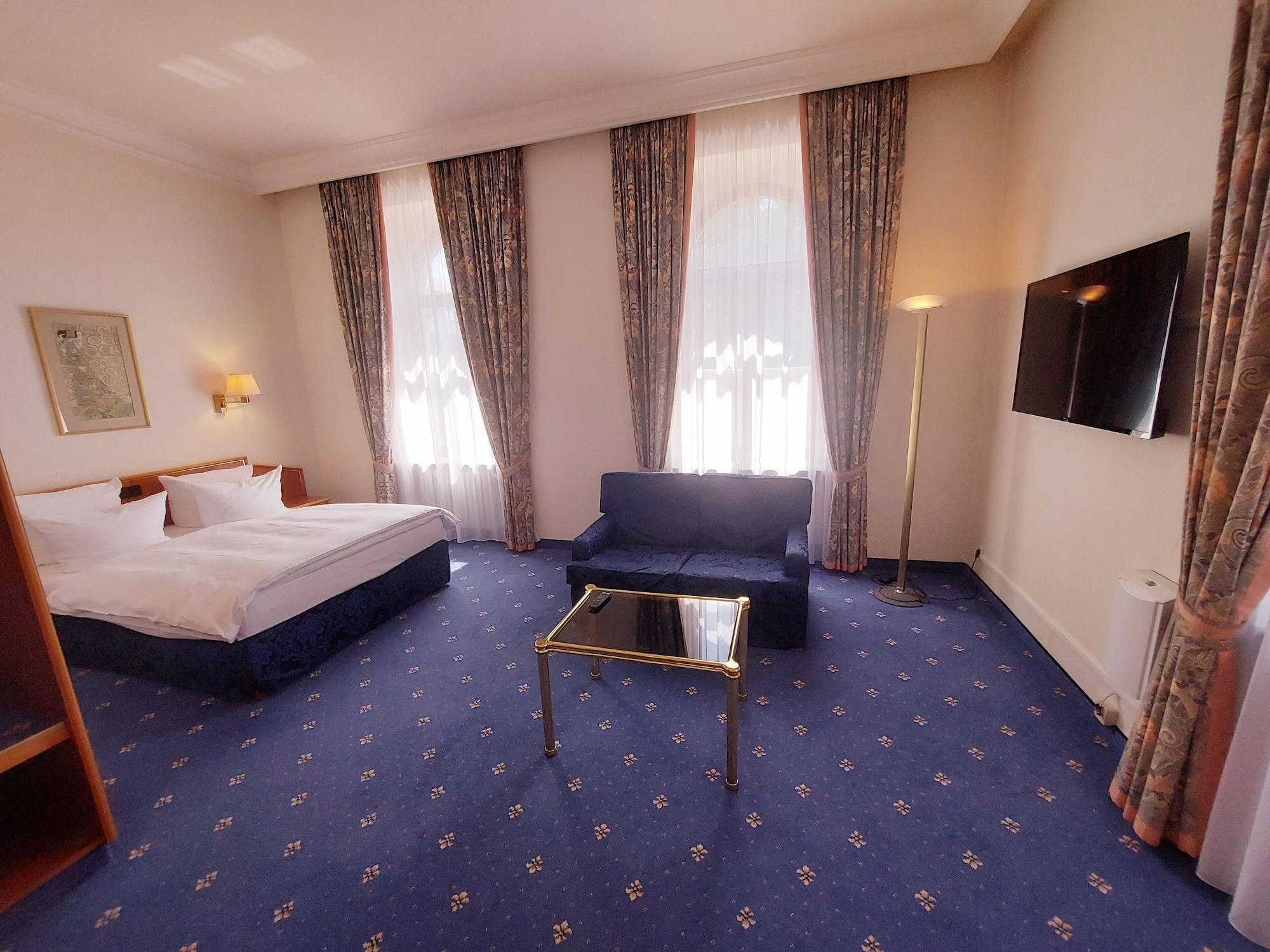 Hotel Bayerischer Hof Δρέσδη Εξωτερικό φωτογραφία