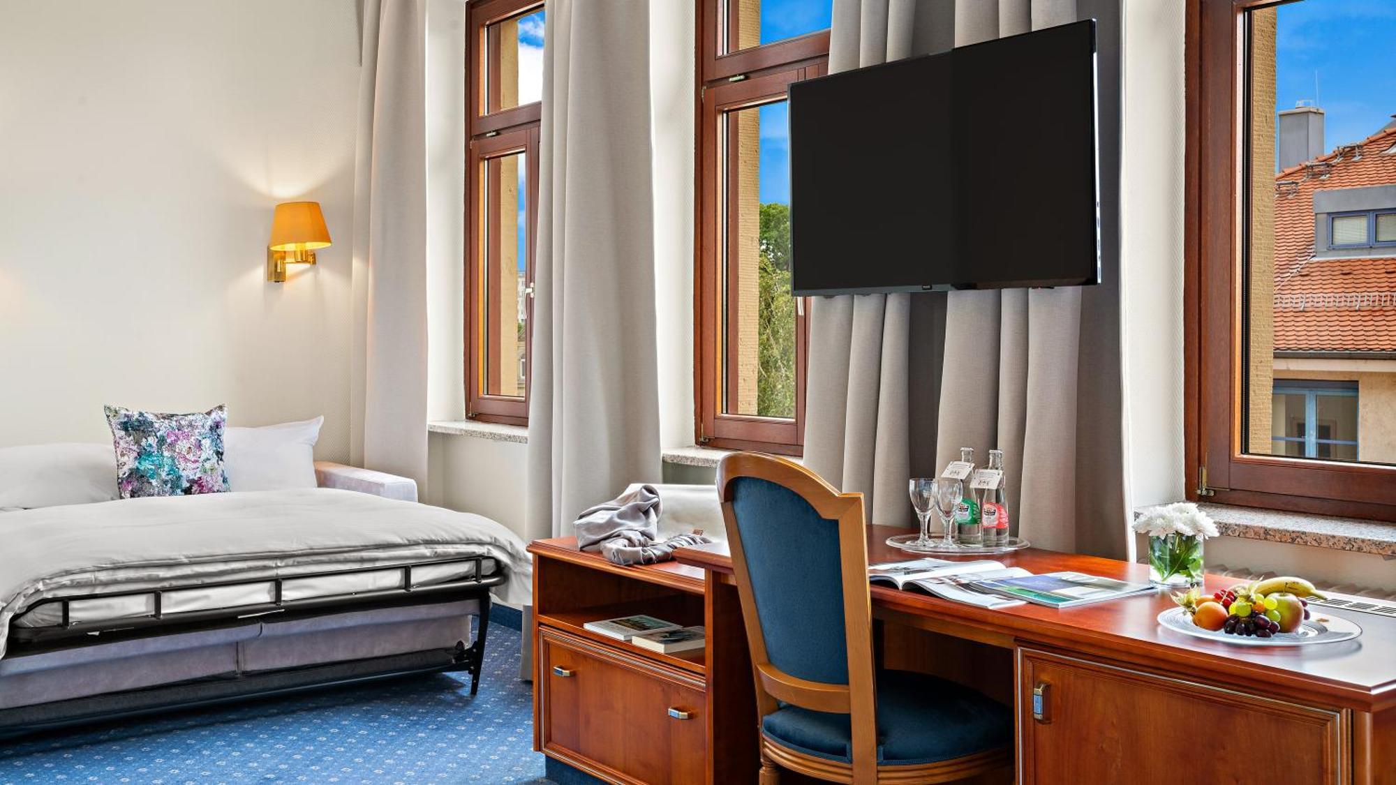 Hotel Bayerischer Hof Δρέσδη Εξωτερικό φωτογραφία