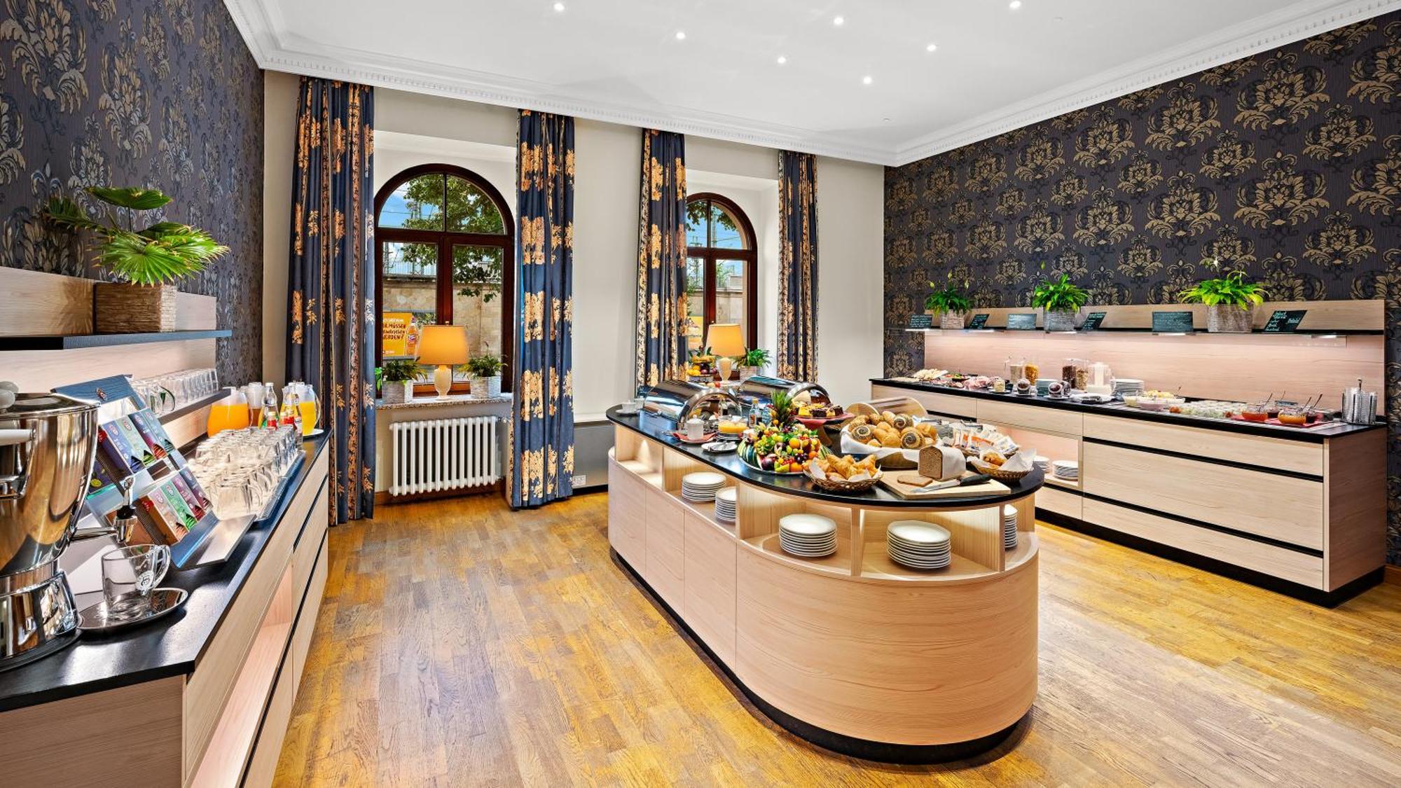 Hotel Bayerischer Hof Δρέσδη Εξωτερικό φωτογραφία